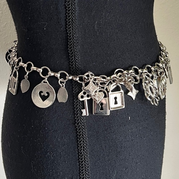 Women’s Silver Tone Charm Medallion Belt Necklace Bracelet main image 9